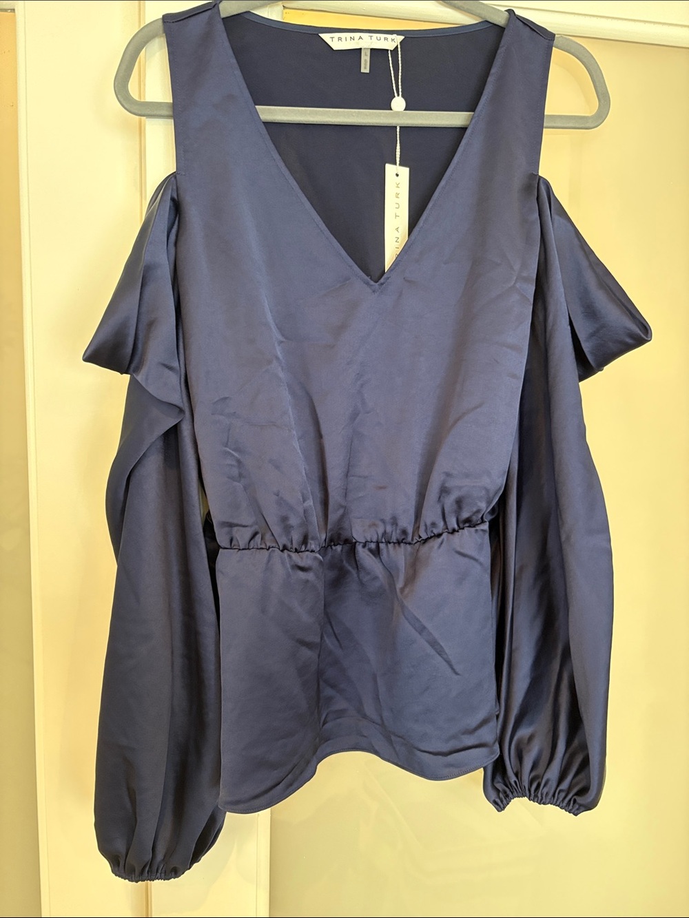 Trina Turk Navy Satin Cold-Shoulder V-Neck Blouse